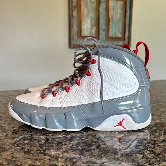 Air Jordan women’s retro 9 fire red Gray and Red Basketball Sneakers EUC 9.5 - Picture 1 of 13